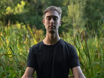 Brief Breathing Meditation To Regain Serenity