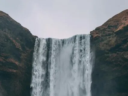 Brown Noise Waterfall – Smooth And Mighty At The Same Time