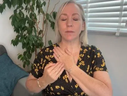 Calm Anxiety Fast: 9 Gamut Procedure (EFT Tapping)