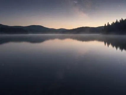 Calm Lake with Soft Piano – 8 Hours Sleep Sound