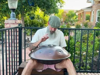 Calm Within The Chaos: Urban Handpan Meditation