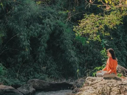 Calm Your Nervous System –Grounding Breath & Body Meditation