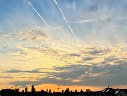 Calming Music With Soft Rain