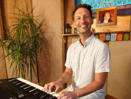 Calming Piano Flow (Live)