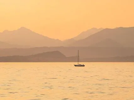 Calming Tones To Ease The Ringing (Tinnitus)