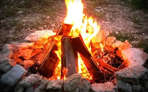 Campfire & A Mellow Piano - Deep Sleep Meditation