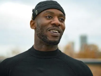 Can't Switch Off At Night? Try This 8 Minute Wind-Down