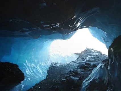 Cave Reflections Of Pulsing White Noise (For Sleep)