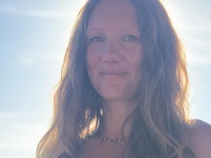 Chakra Focus 2: A Posture To Welcome Ease And Flow.