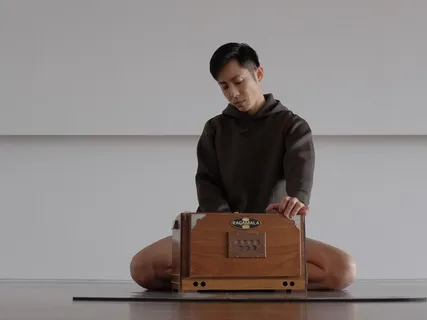 Chant: Om Namah Shivaya Gurave