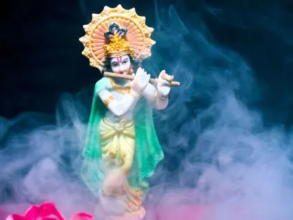 अच्युतम केशवम