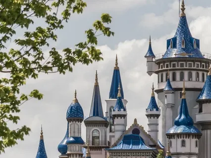 Chasing The Fairytale Of "Happily Ever After"