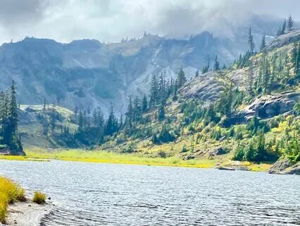 Christian Morning Meditation To Breathe & Pray: Unburden