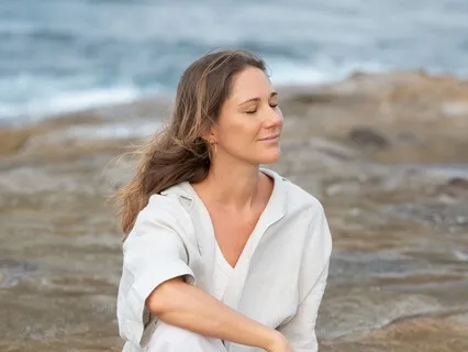 For Women: Connect To The Future Version Of You