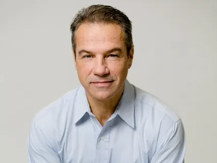 Connecting With Your Heart To Expand In Love