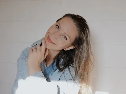 Conscious Social Media: A 7-Step Guided Journey Into What Really Matters