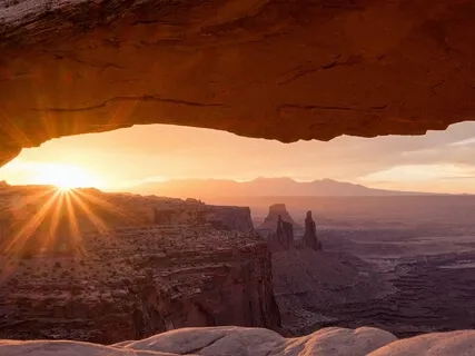 Coronavirus Morning Meditation Music • Boost Positivity, Heal Mind, Body & Soul