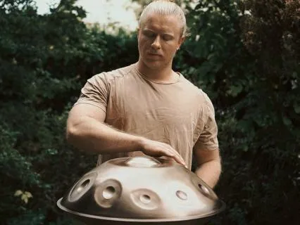 Cozy Handpan To Unwind