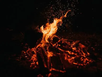 Crackling Fire With Layered Brown Noise