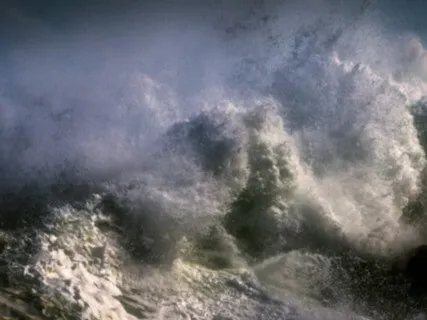 Crashing Waves & Ambient Cello In Minor Key (Live)