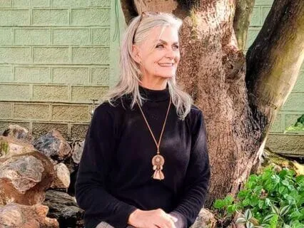 Crescent Moon Meaning: Origins, Symbolism & Significance