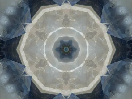 Crystal Flow - Sound Bath With Crystal Singing Bowls