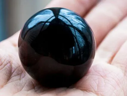 Crystal Meditation: Obsidian For Reflections And Shadow-work