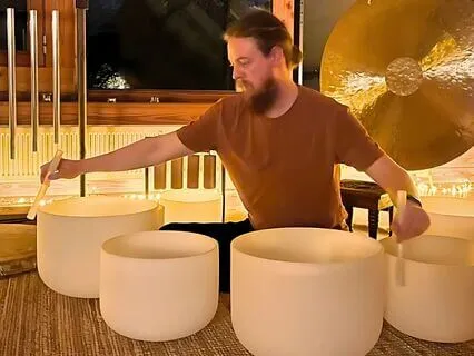 Crystal Singing Bowl Sound Bath For Creativity