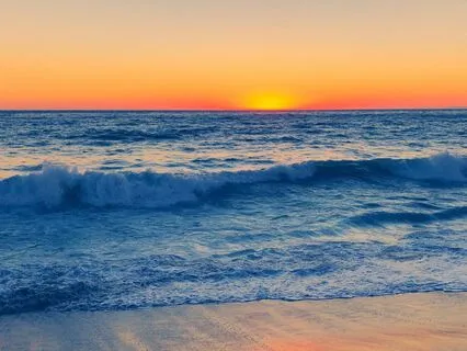 Crystal Singing Bowls With Ocean Waves (Long Version)