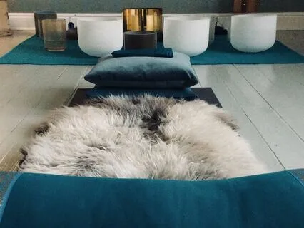 Crystal Sounds To Balance The Crown Chakra