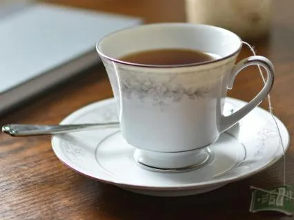 Cup Of Gratitude: A Daily Tea Mantra Practice