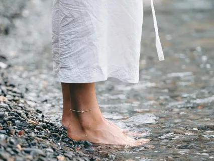 Daily Grounding Practice To Refresh & Reset