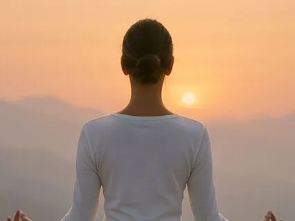 Daily Mantra For Soul: Today I Rise With Purpose And Peace