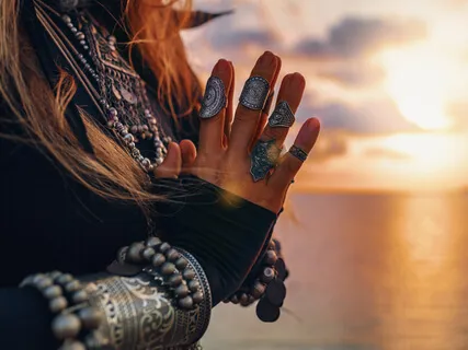 Dance Of The 7 Sisters