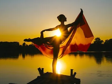 Dancing With Mrs. Honeybee (Bedtime Stories)