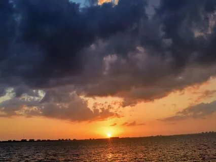 Dancing With The Darkness - Surfing The Sea Of Emotions