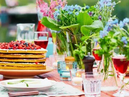 Darling Buds Of May Dinner Ambiance Cozy Chatter