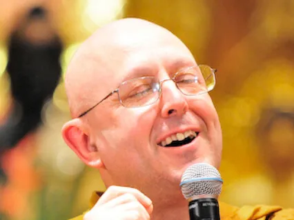 Day 042/365: Guided Meditation | Ajahn Brahm