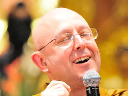 Day 128/365: 30-Minute Meditation | Ajahn Brahm