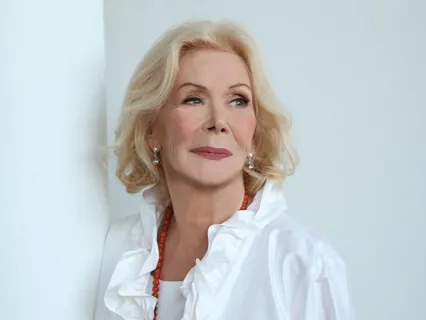 Day 21 - Gratitude, Louise Hay Inspired: Thoughts For 365 Days