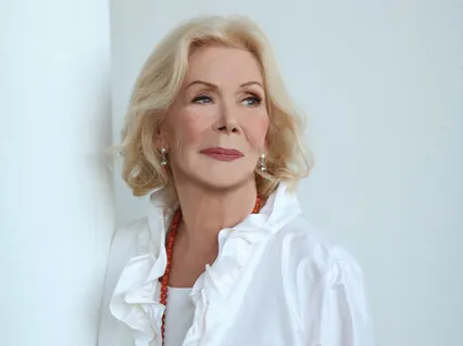 Day 32 - Self Worth, Louise Hay Inspired: Thoughts For 365 Days