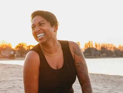 Detaching From Institutions And Capitalism