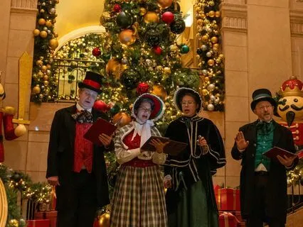 Dickens' A Christmas Carol, Stave 2. First Of The 3 Spirits