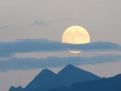 Dissolve Into Sleep: Tibetan 5 Element Ritual