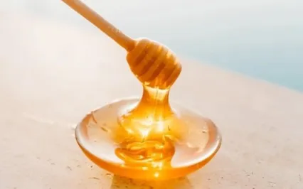 Dissolve Stress And Anxiety With This Golden Honey Body Scan