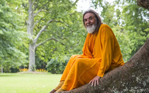 Divine Chanting- Bol Gaur Hari