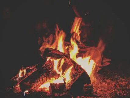 Dreading Another Broken Night – Handpan By The Fire