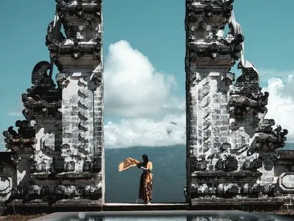 Dreamy Ambient And Delta Binaural Beats For Deep Sleep