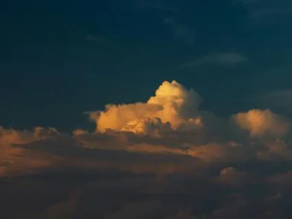 Dreamy Dusk: Ambient Music & Delta Binaural Beats for Sleep