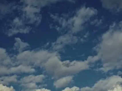 Drifting Clouds For The Body That Stayed In 3pm